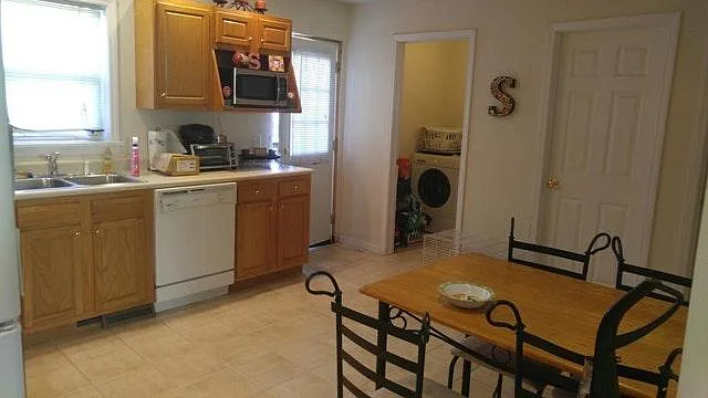 502 Race St — Photo 3