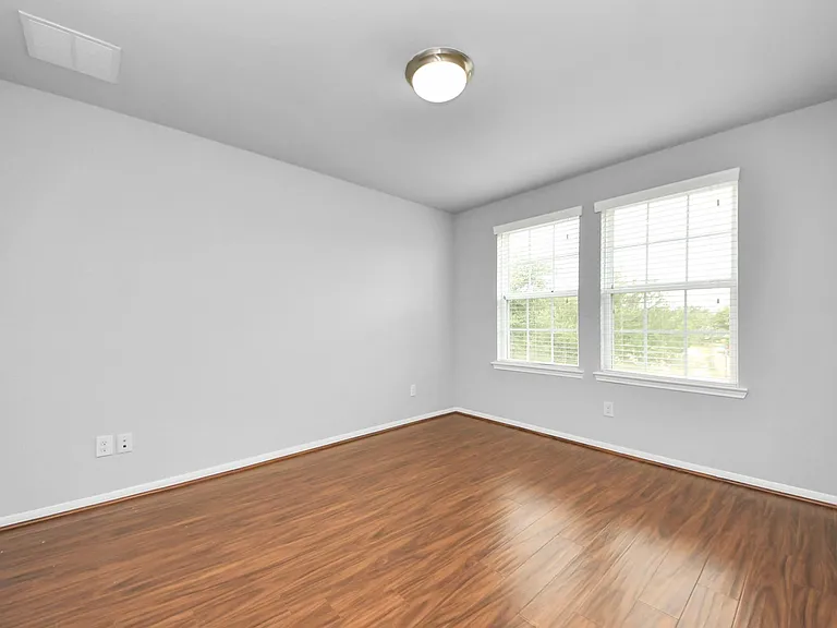 6306 Bain Dr — Photo 29