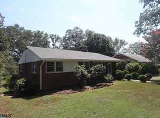 1406 Forest Ridge Rd, Charlottesville, VA 22903