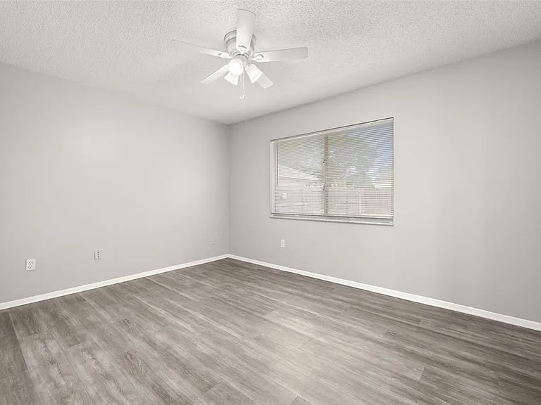3257 Laurel Dale Dr — Photo 26