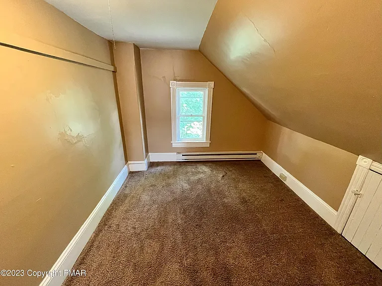 216-218 Carbon St #216-218 — Photo 9