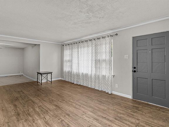 3rd image of 47 Marquette Dr