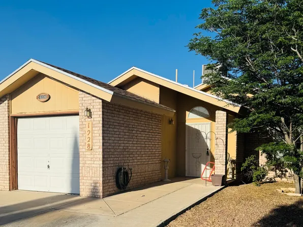 1228 Colina De Oro St, Socorro, TX 79928
