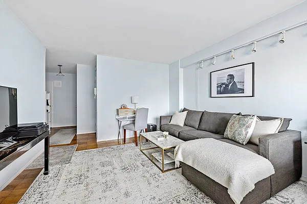 Sold by Compass | media 2