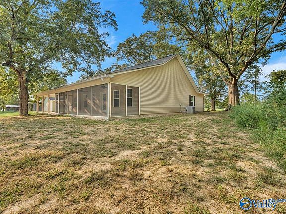 2nd image of 993 Old Cullman Rd