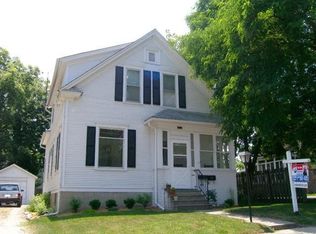 513 State Ave, Saint Charles, IL