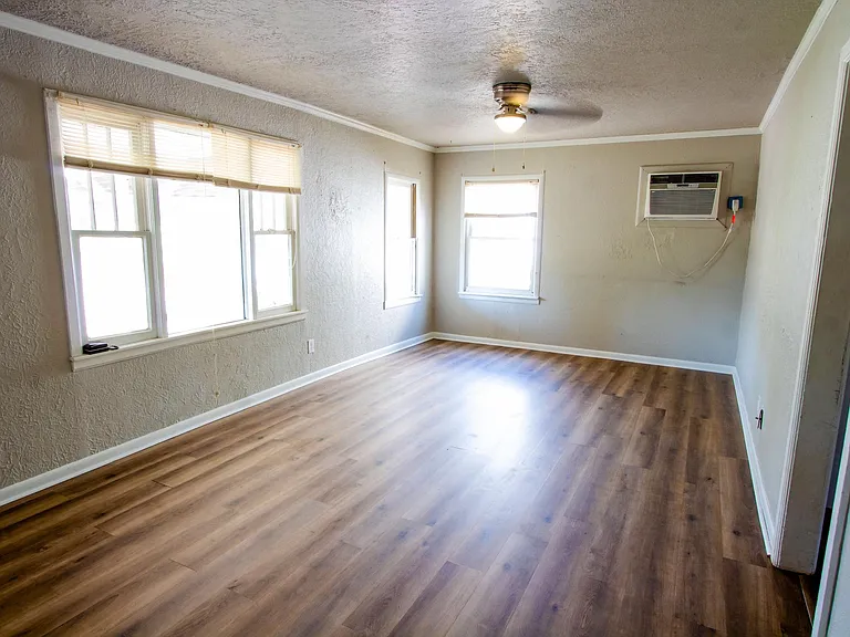 905 N Wilson Ave #A — Photo 10