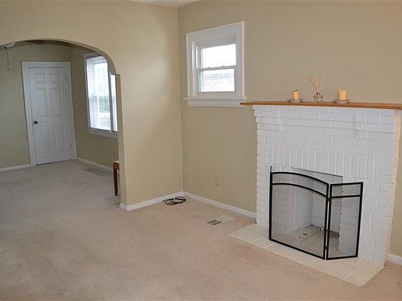 4th image of 4005 Superior Ave