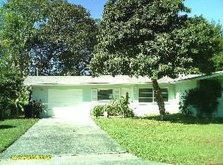 760 Crescent Dr, Largo, FL 33770