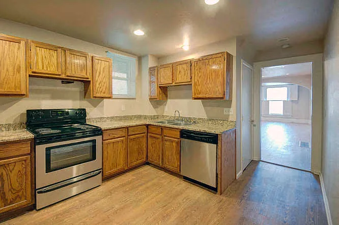 2542 Humboldt St. — Photo 9