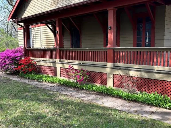 300 Hereford Ave, Saint Louis, MO 63135