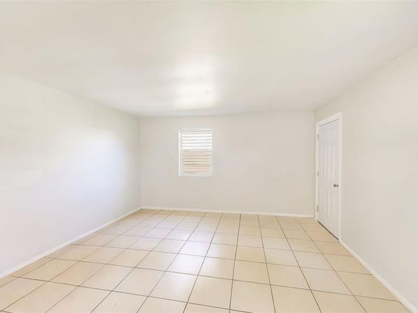 tampa-florida-82049662 picture