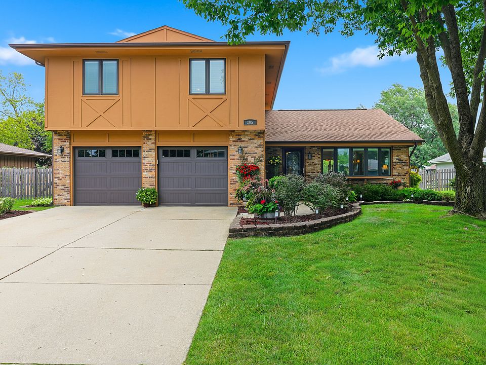 1st image of 305 S Knollwood Dr