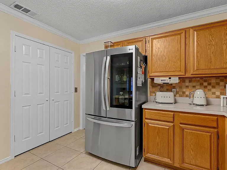 4518 Wescott Dr — Photo 18