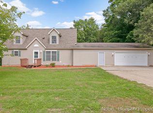 8174 W State Rd, Middleville, MI 49333