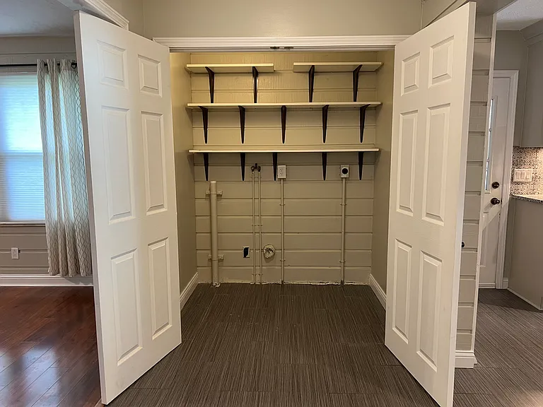 331 Madison Dr — Photo 13