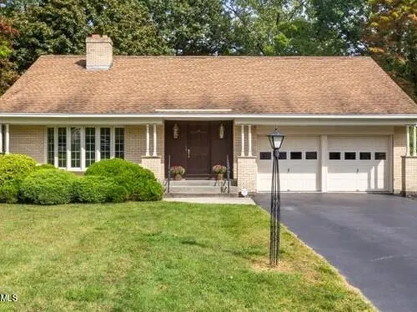 14 Huckleberry Drive, Castleton, NY 12033