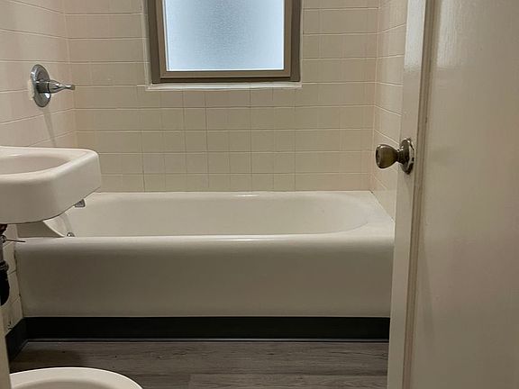 4th image of 2516 Piedmont Ave APT 3