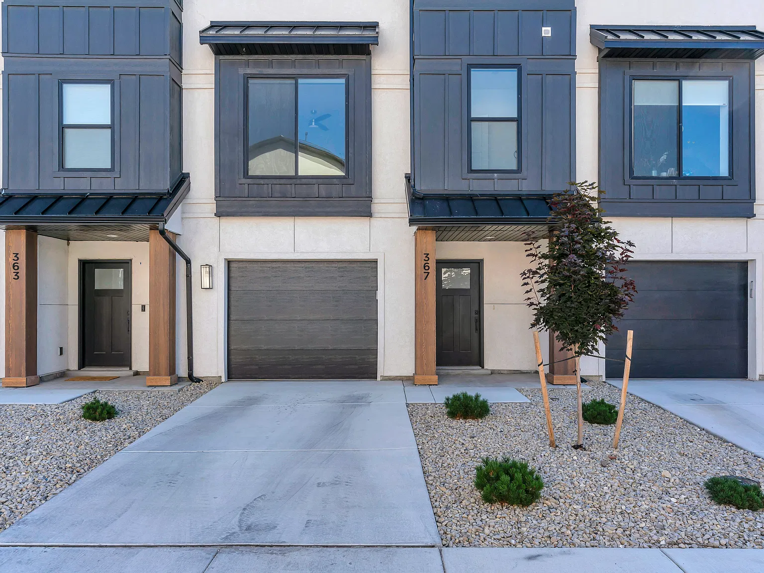 4 bed, 2105 sqft, $2,800 — Photo 1