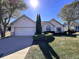 207 Royalwood Dr, Monticello, IN 47960