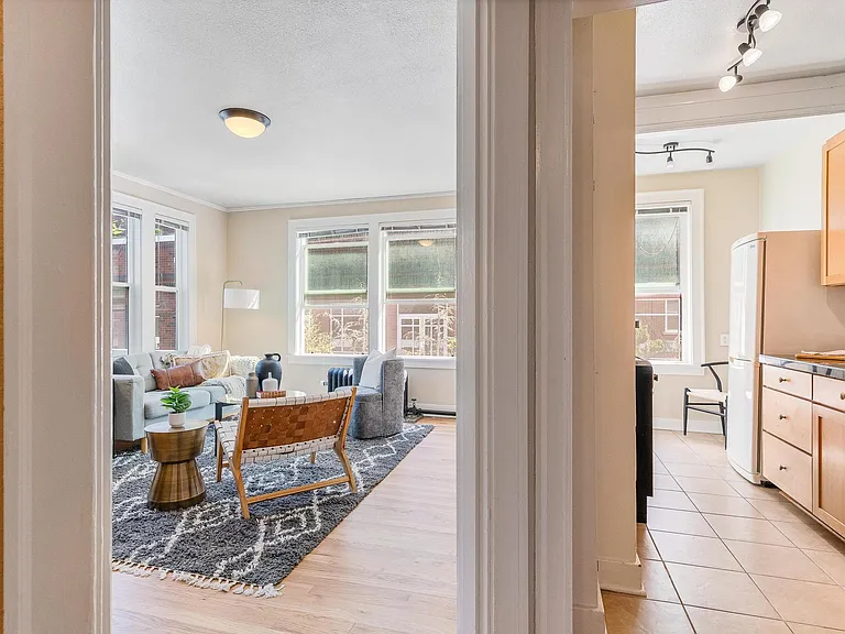 905 NE 43rd St #111 — Photo 5