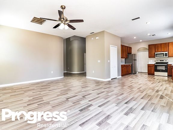 4th image of 18410 Cypress Bay Pkwy