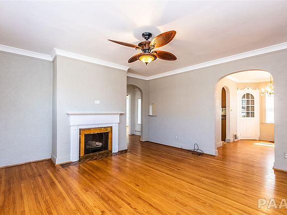 4th image of 112 N Sterling Ave