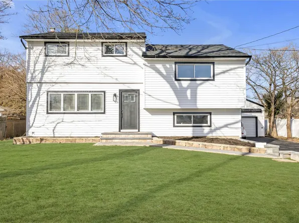 143 W 19th Street, Huntington Station, NY 11746