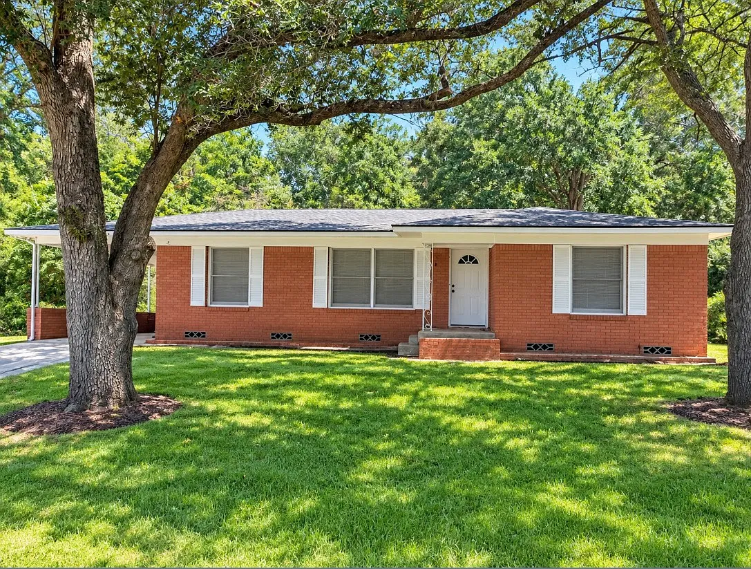 3 bed, 1485 sqft, $1,650 — Photo 1