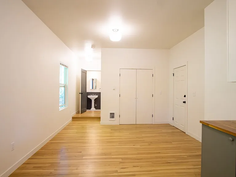 6426 N Princeton St #9 — Photo 7