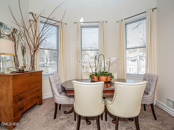 4th image of 12 Lexington Ave #2