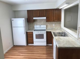 175 Calvin Way Cir, Hollister, MO 65672