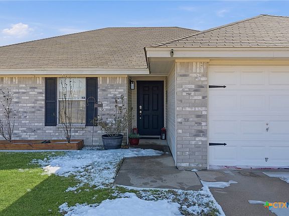 3rd image of 4500 Aspen Dr