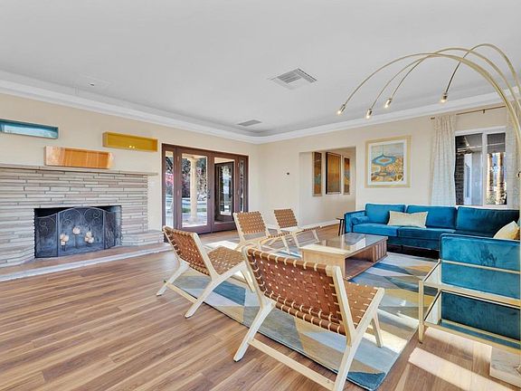 5th image of 315 Verbena Dr