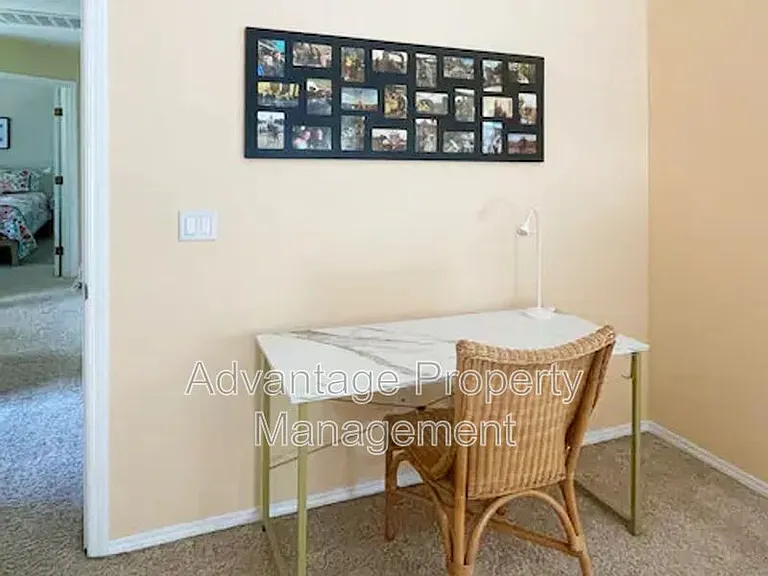 1622 SW Country Club Pl — Photo 12