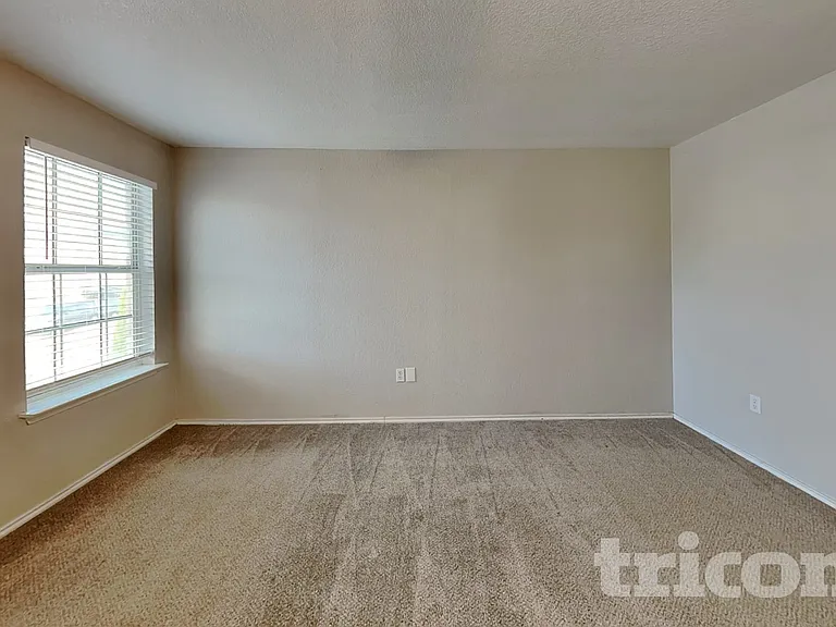 9647 Sandflat Pass — Photo 7