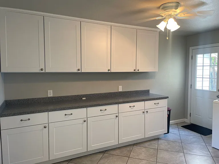 4073 Potomac Ave — Photo 3