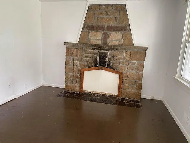 35 Stoyer St — Photo 8