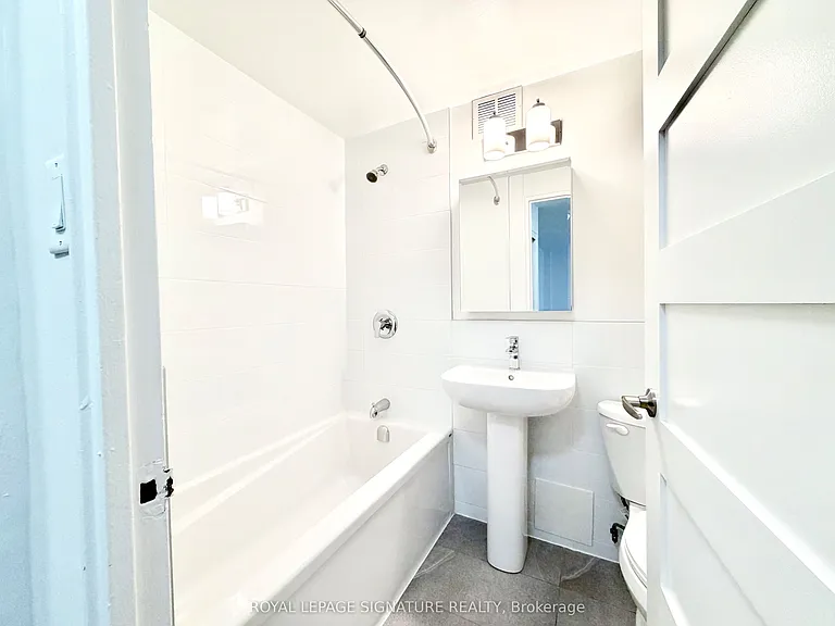 95 Lawton Blvd #307 — Photo 9