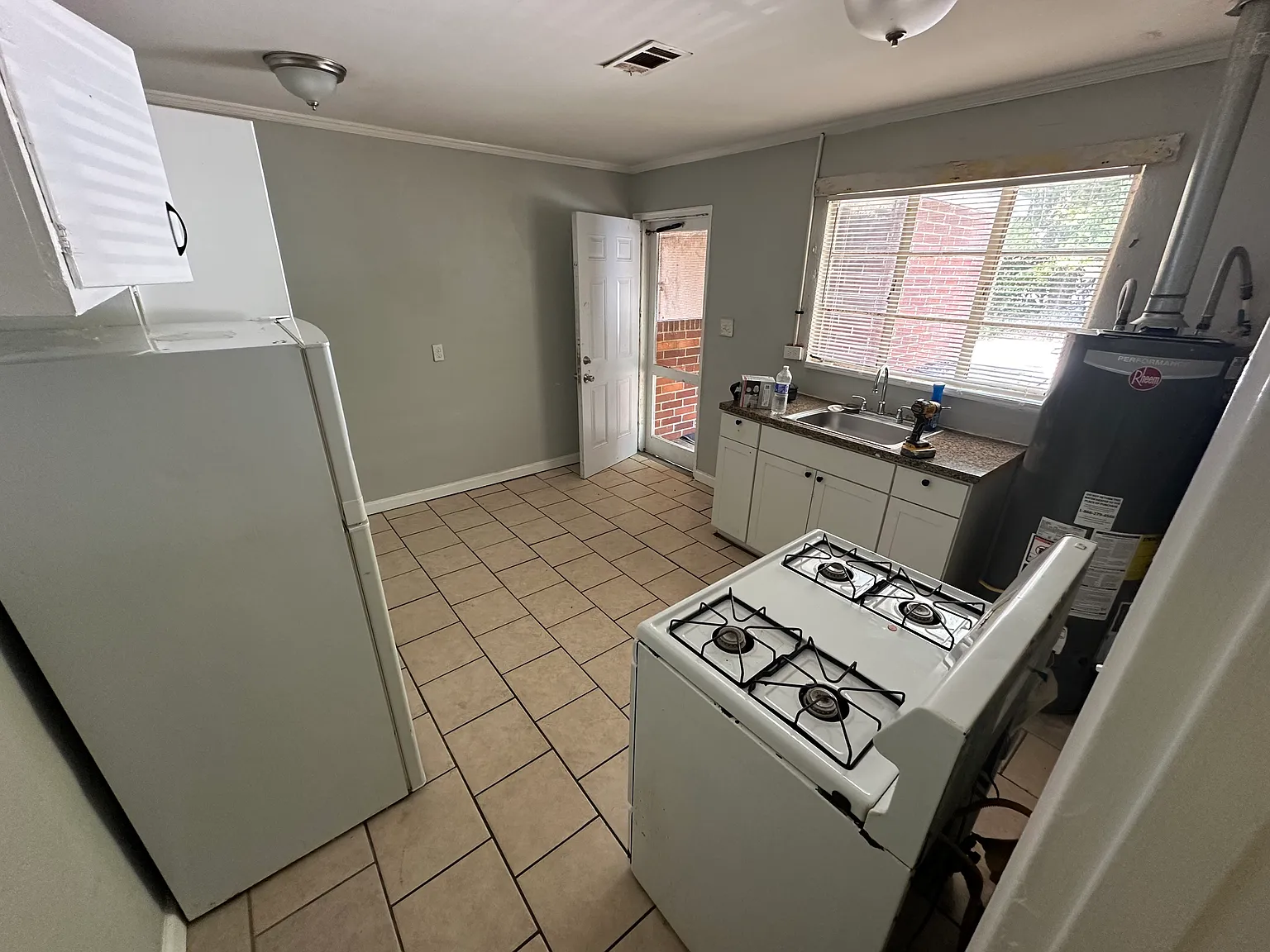 1327 Williamson Rd — Photo 2
