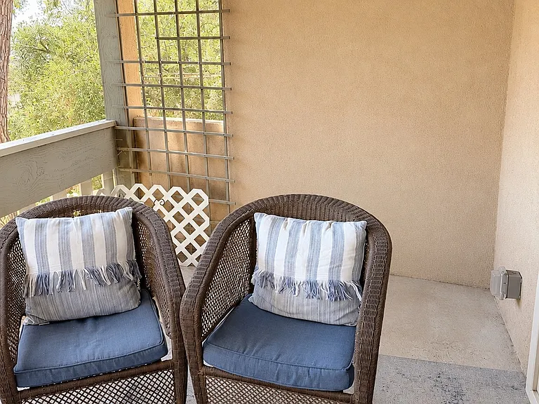 245 Oak Leaf Dr — Photo 5