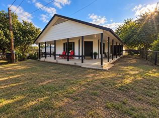 126 Travis Ln, Spicewood, TX 78669