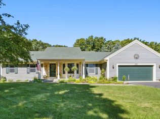901 Grandview Dr, Hudson, WI 54016