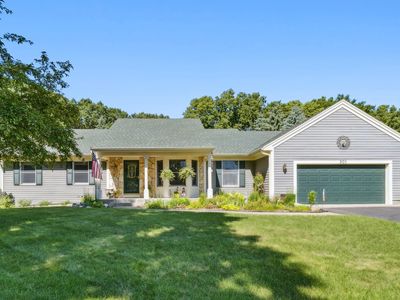 901 Grandview Dr, Hudson, WI, 54016
