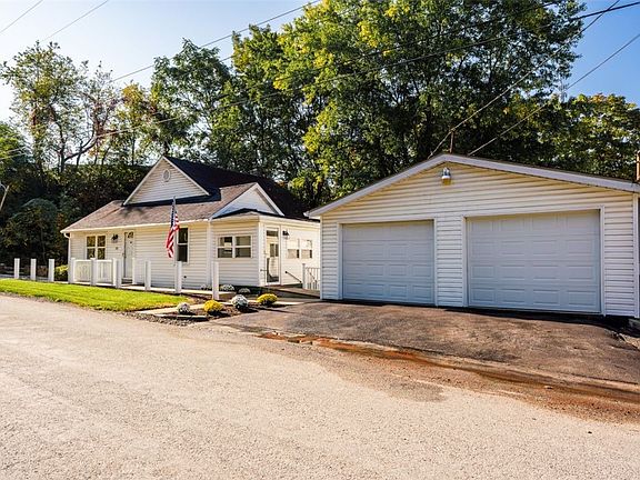 2nd image of 206 Socialville Ln