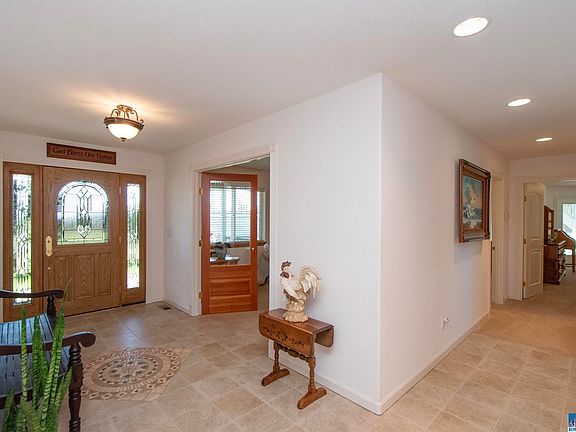 3rd image of 137 Bravo Rd #R