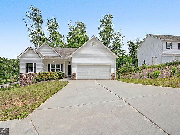 3rd image of 104 Woodside Ct