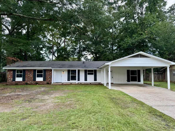 111 Springhill Dr, Hattiesburg, MS 39402