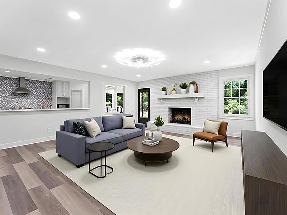 2nd image of 36 Heritage Dr