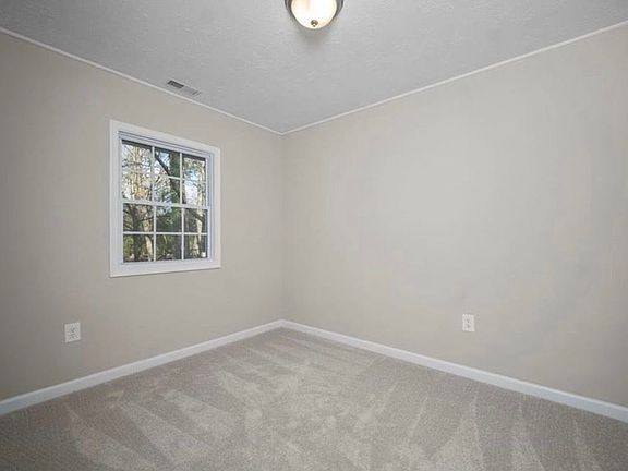 3rd image of 1812 Tulane Rd